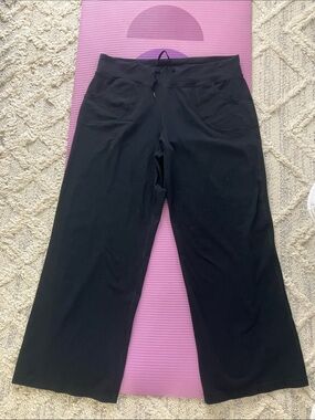 Lululemon ,women’s 12, wide leg yoga pants.